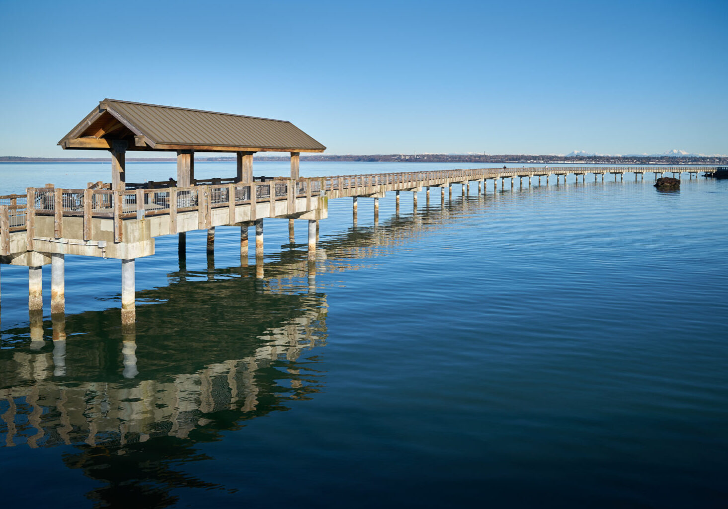 Boulevard Park Pier on the shore of Bellingham Bay in Bellingham, Washington, USA.